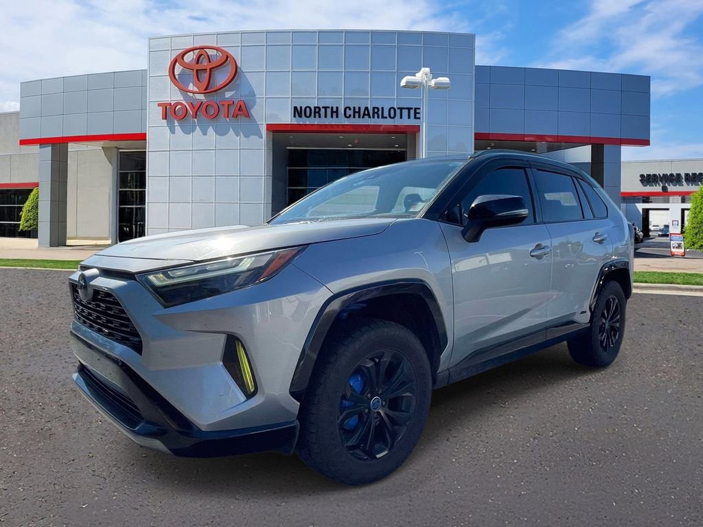 Used 2022 Toyota RAV4 XSE AWD/4WD image 4