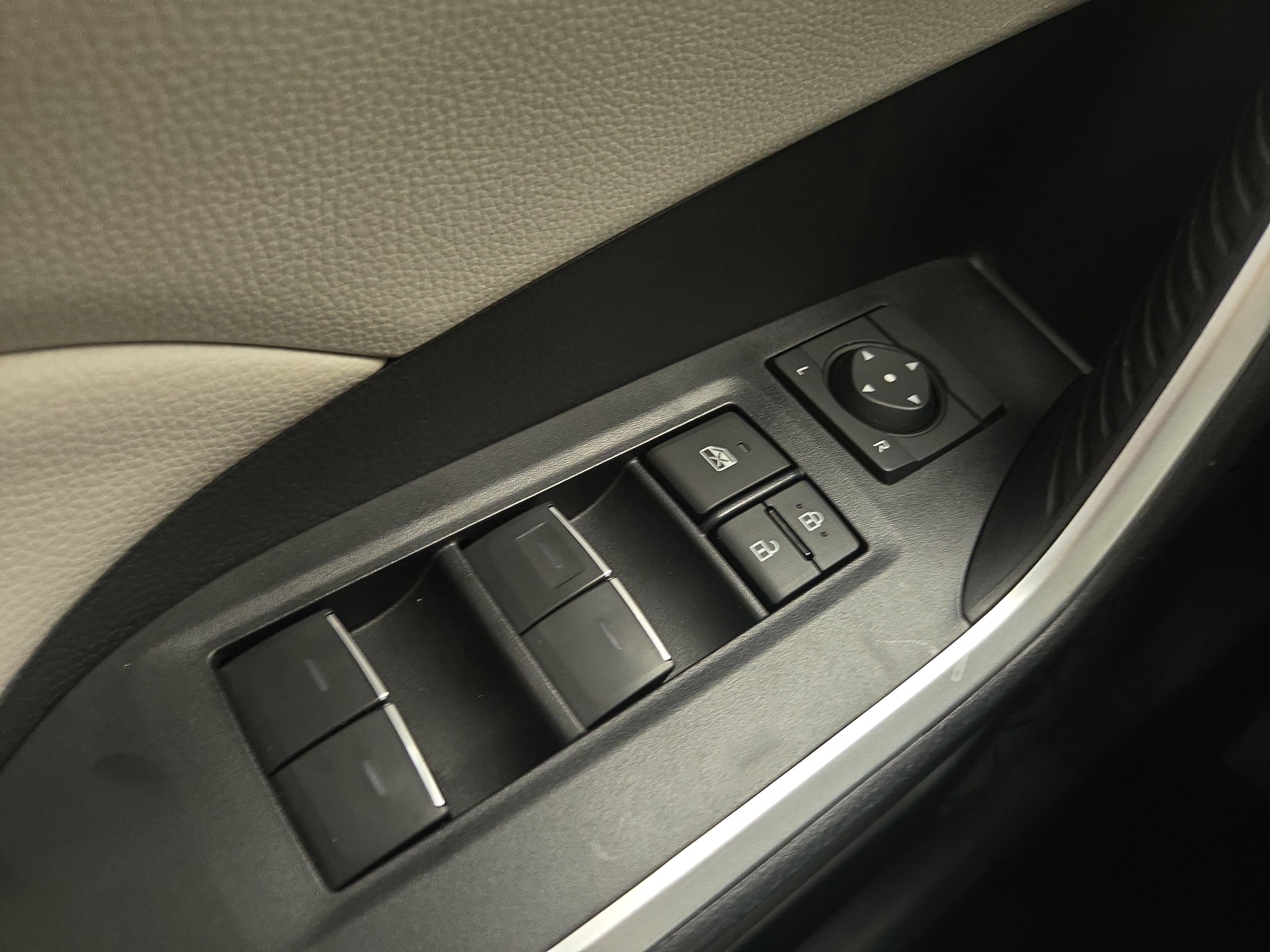 Used 2024 Toyota RAV4 XLE Premium image 29