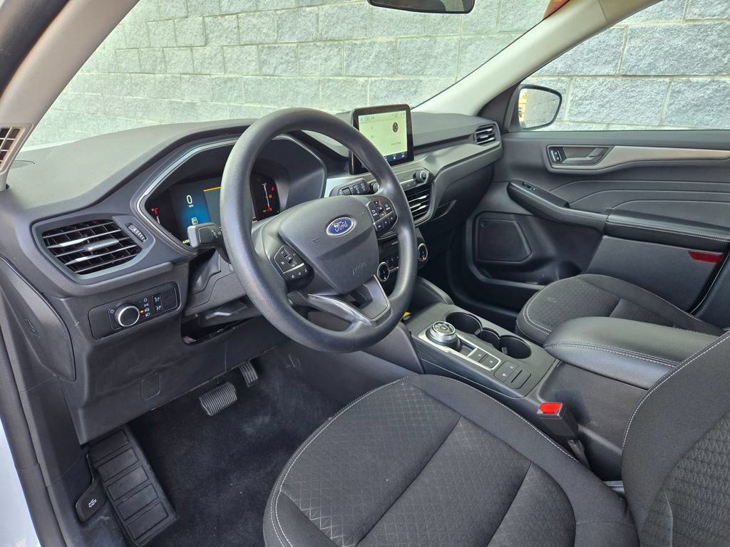 Used 2025 Ford Escape Active AWD/4WD image 13