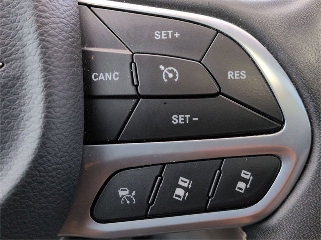 Certified 2023 Chrysler Pacifica Limited image 21