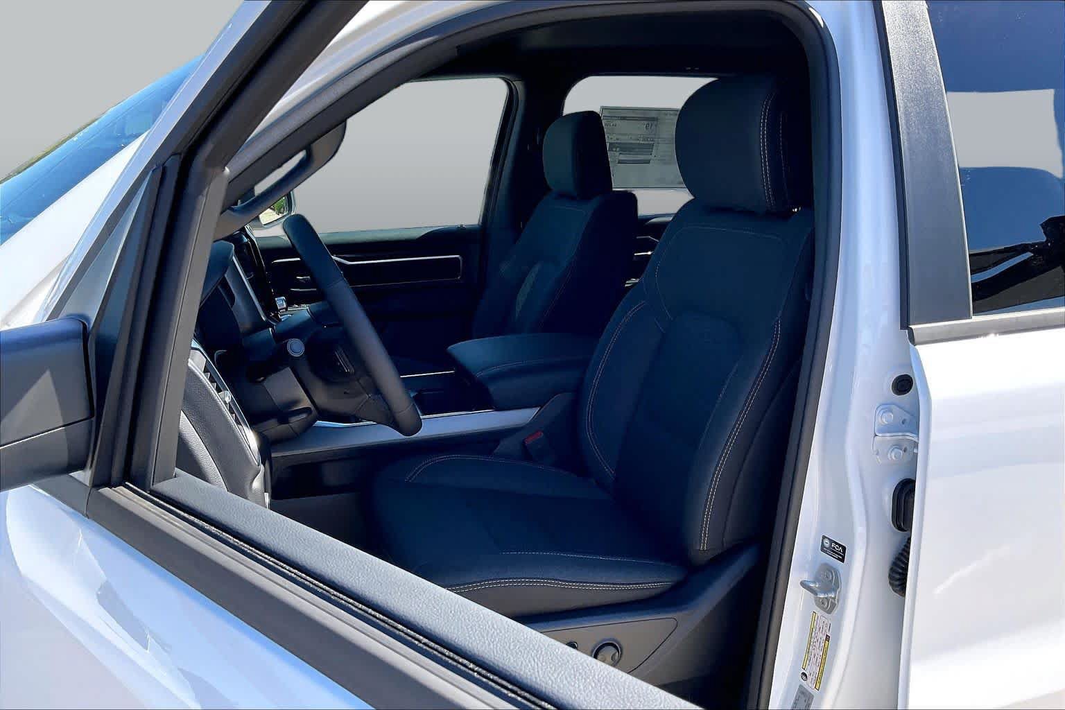 New 2027 RAM 1500 4x4 Crew Cab image 9
