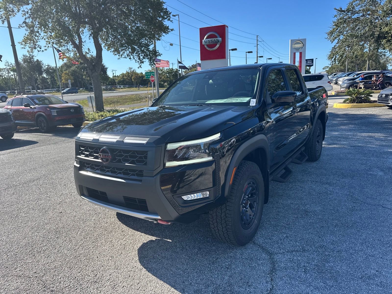 New 2026 Nissan Frontier 4x4 Crew Cab image 3