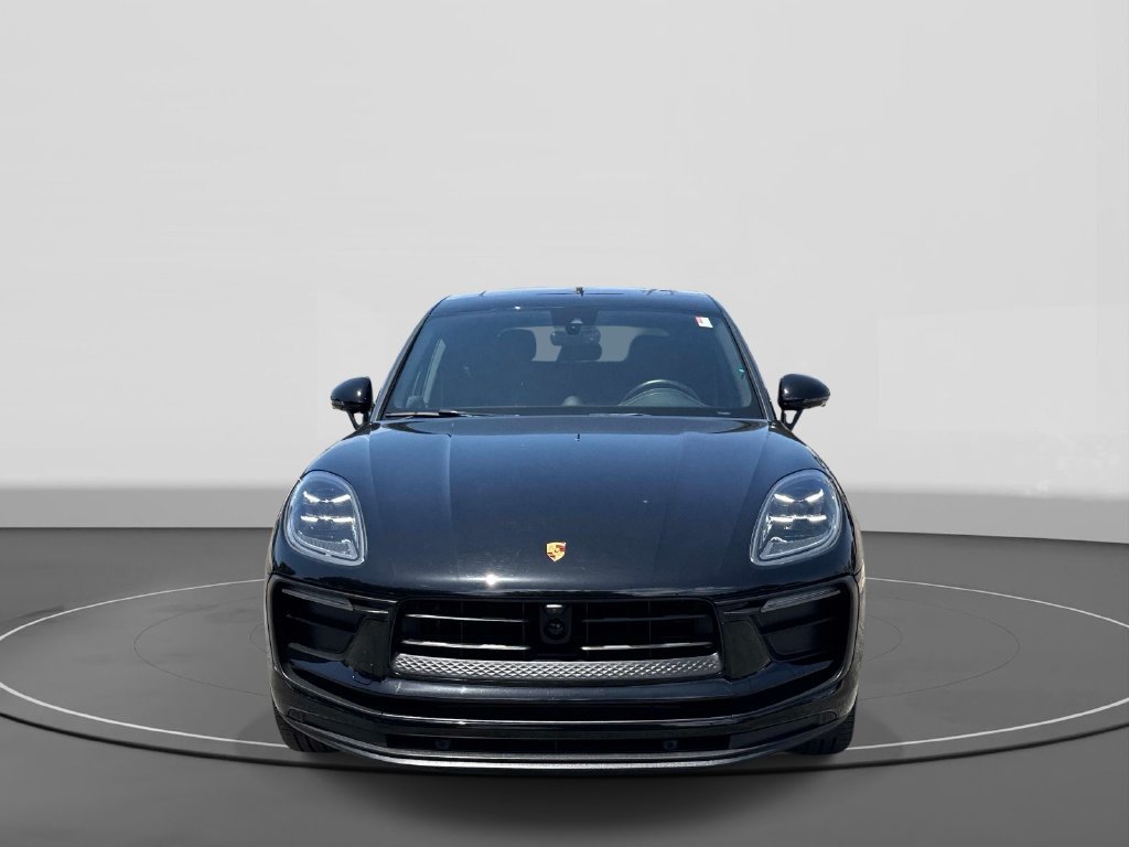 Used 2023 Porsche Macan Turbo AWD/4WD image 2