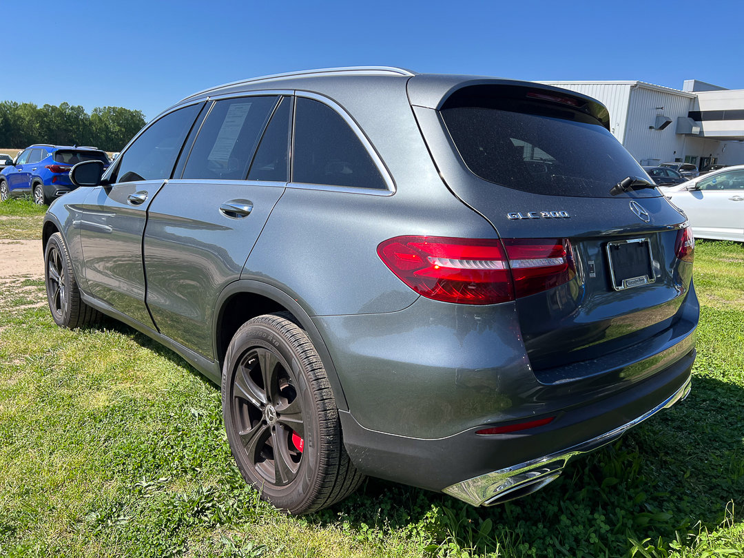 Used 2017 Mercedes-Benz GLC 300 4MATIC image 3