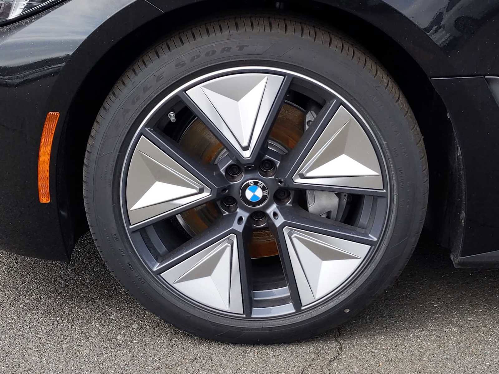 Used 2025 BMW i4 xDrive40i w/ Premium Package image 13