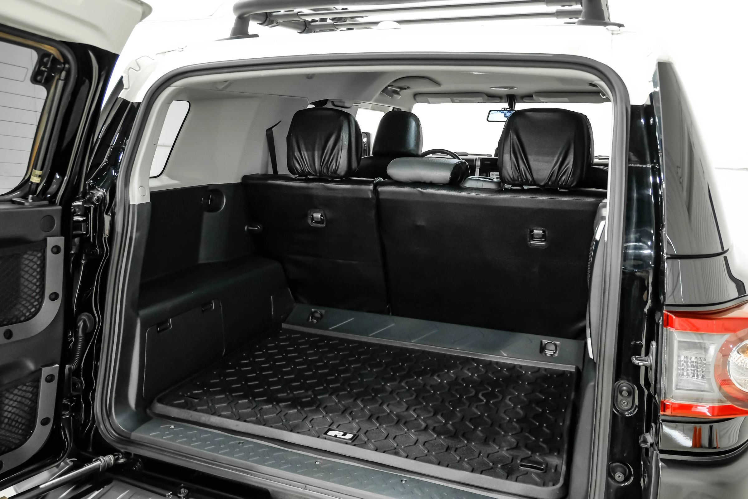 Used 2013 Toyota FJ Cruiser 4WD w/ Upgrade Pkg image 52
