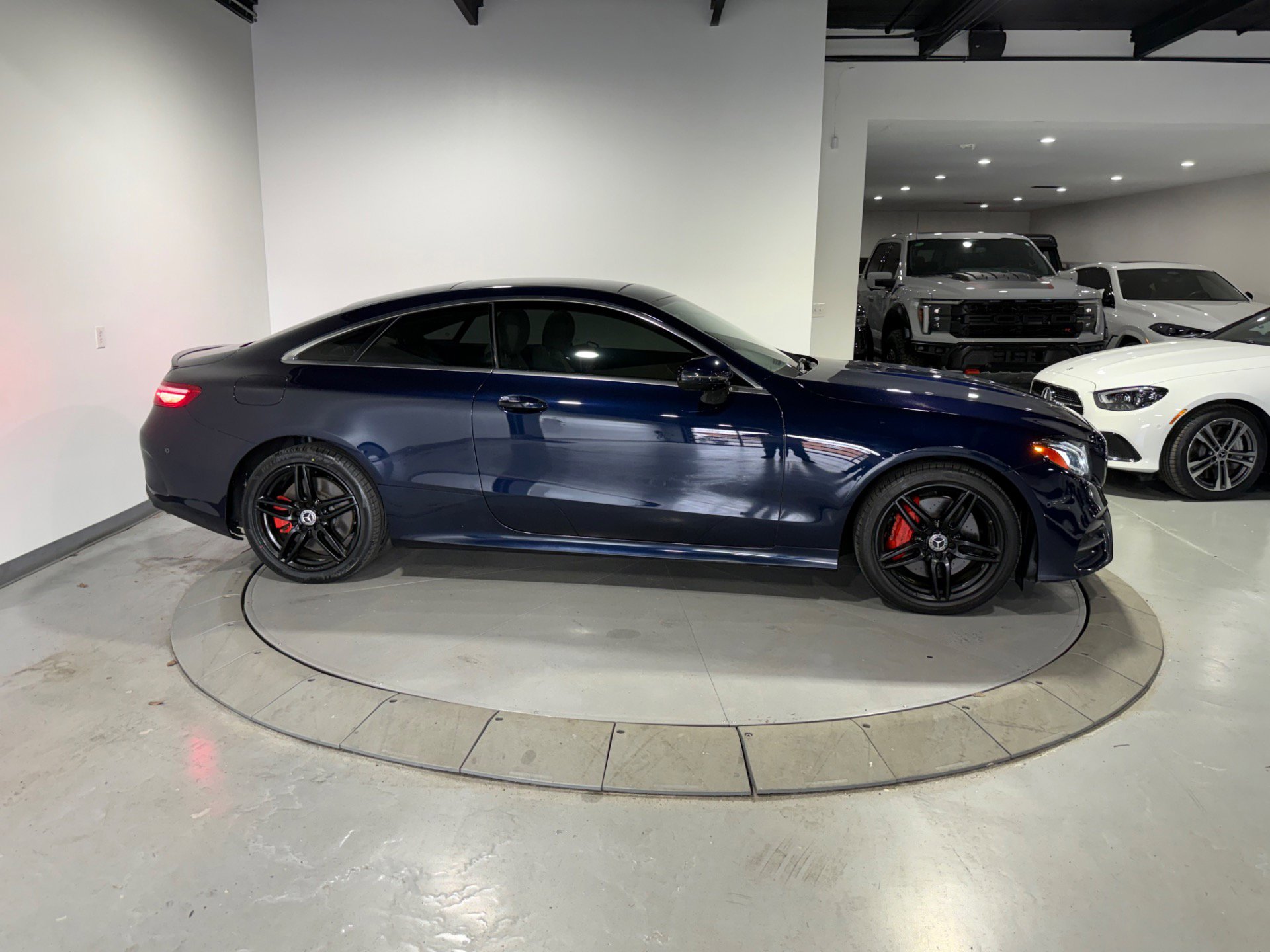 Used 2018 Mercedes-Benz E 400 4MATIC Coupe image 11