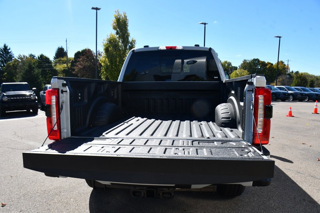 New 2026 Ford F350 4x4 Crew Cab Super Duty image 18