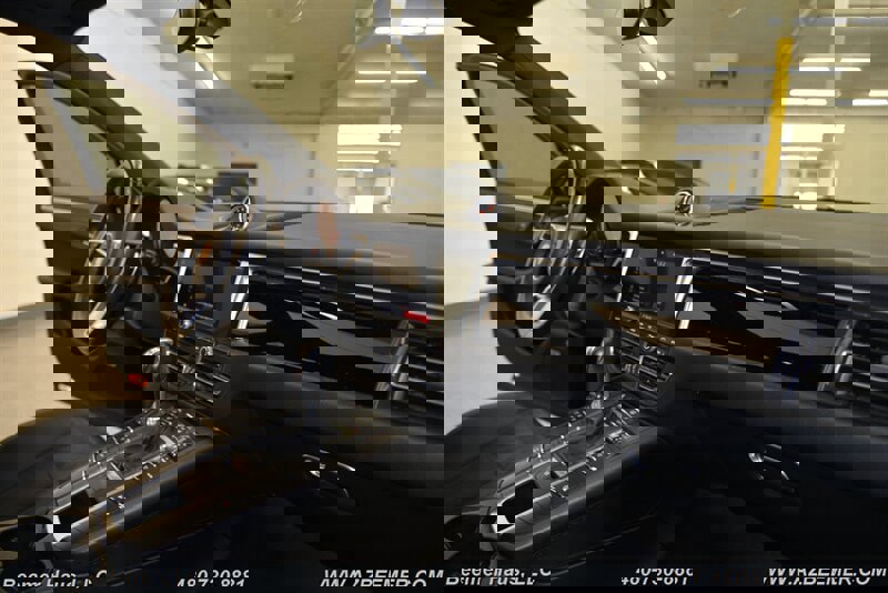 Used 2020 Porsche Macan S image 18