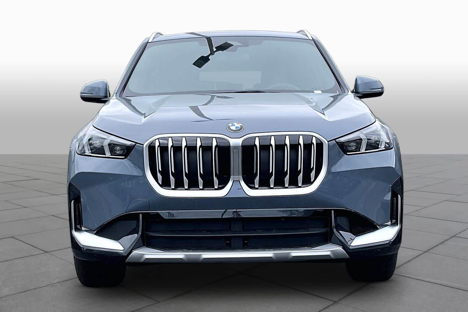 Used 2026 BMW X1 xDrive28i w/ Convenience Package AWD/4WD image 3