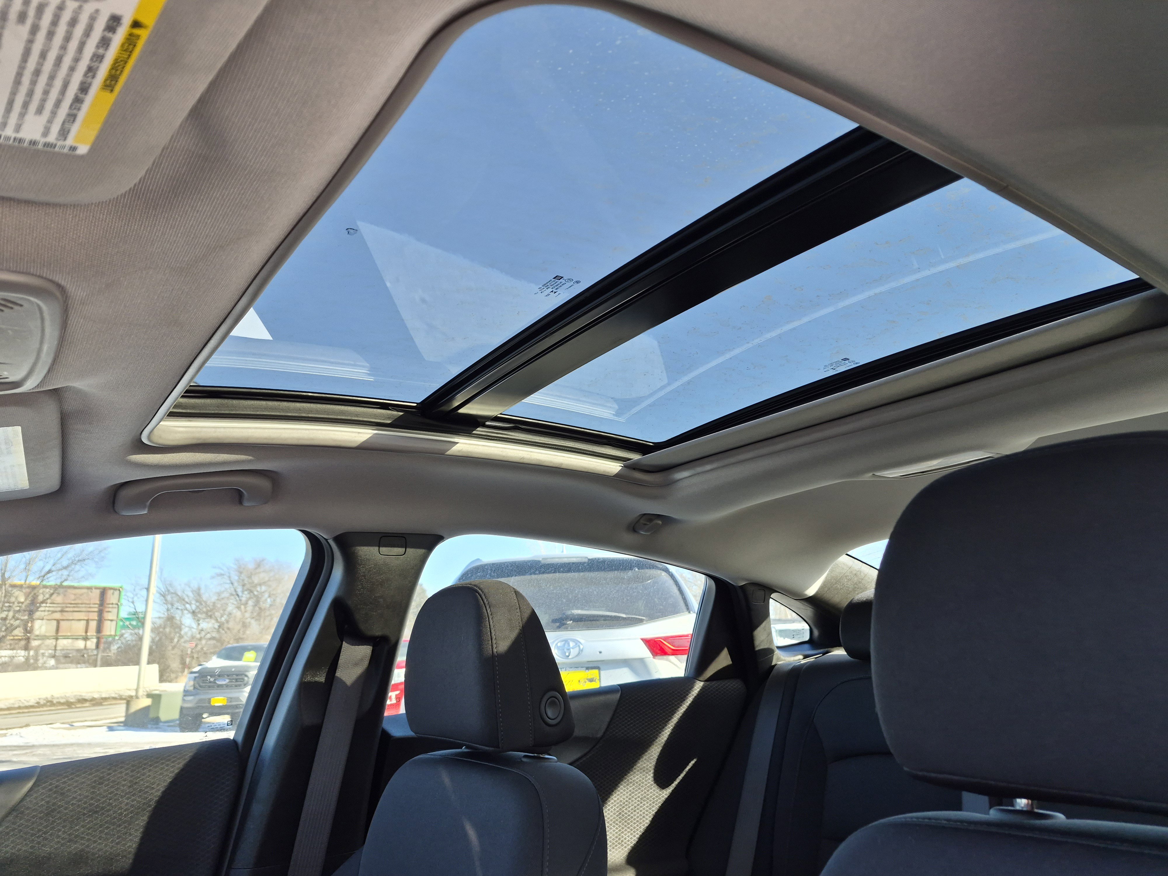 Used 2024 Chevrolet Malibu LT image 2