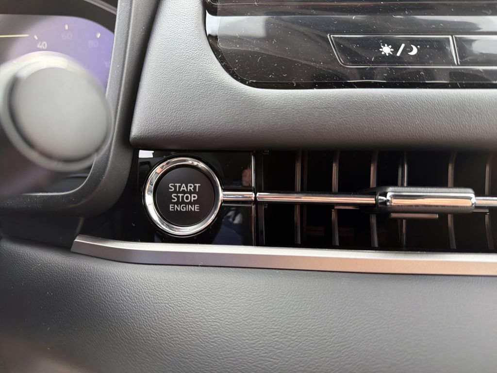 New 2026 Mitsubishi Outlander SE AWD/4WD image 25