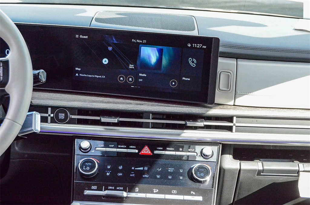 Used 2024 Hyundai Santa Fe Limited image 11