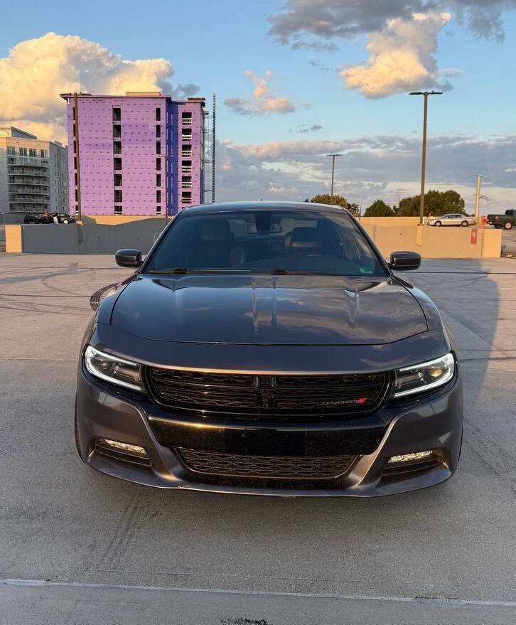 Used 2019 Dodge Charger R/T w/ Plus Group RWD image 2