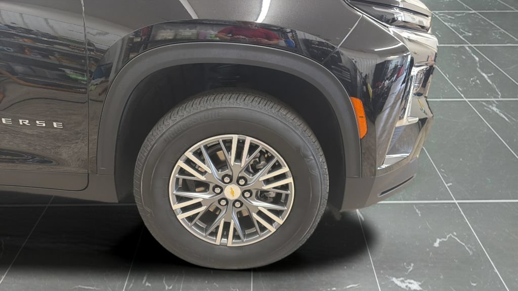 Used 2026 Chevrolet Traverse LT w/ Driver Confidence Package AWD/4WD image 24