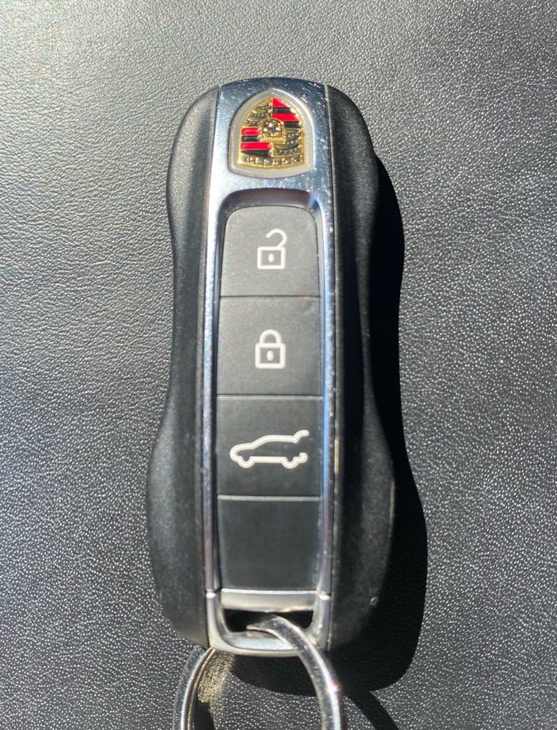 Used 2021 Porsche Cayenne image 35