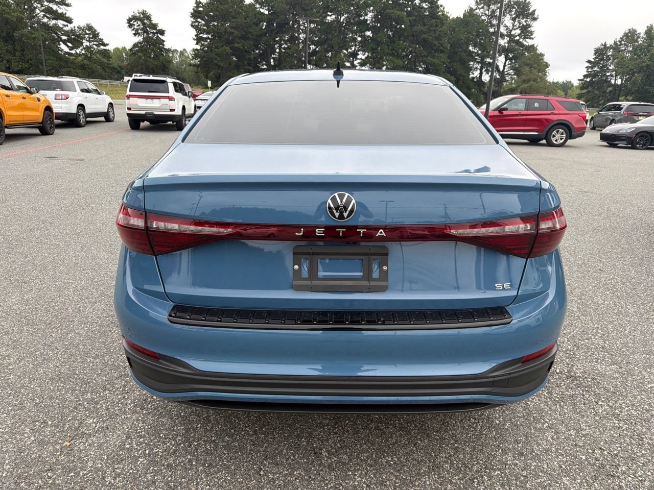 Used 2025 Volkswagen Jetta SE FWD image 7