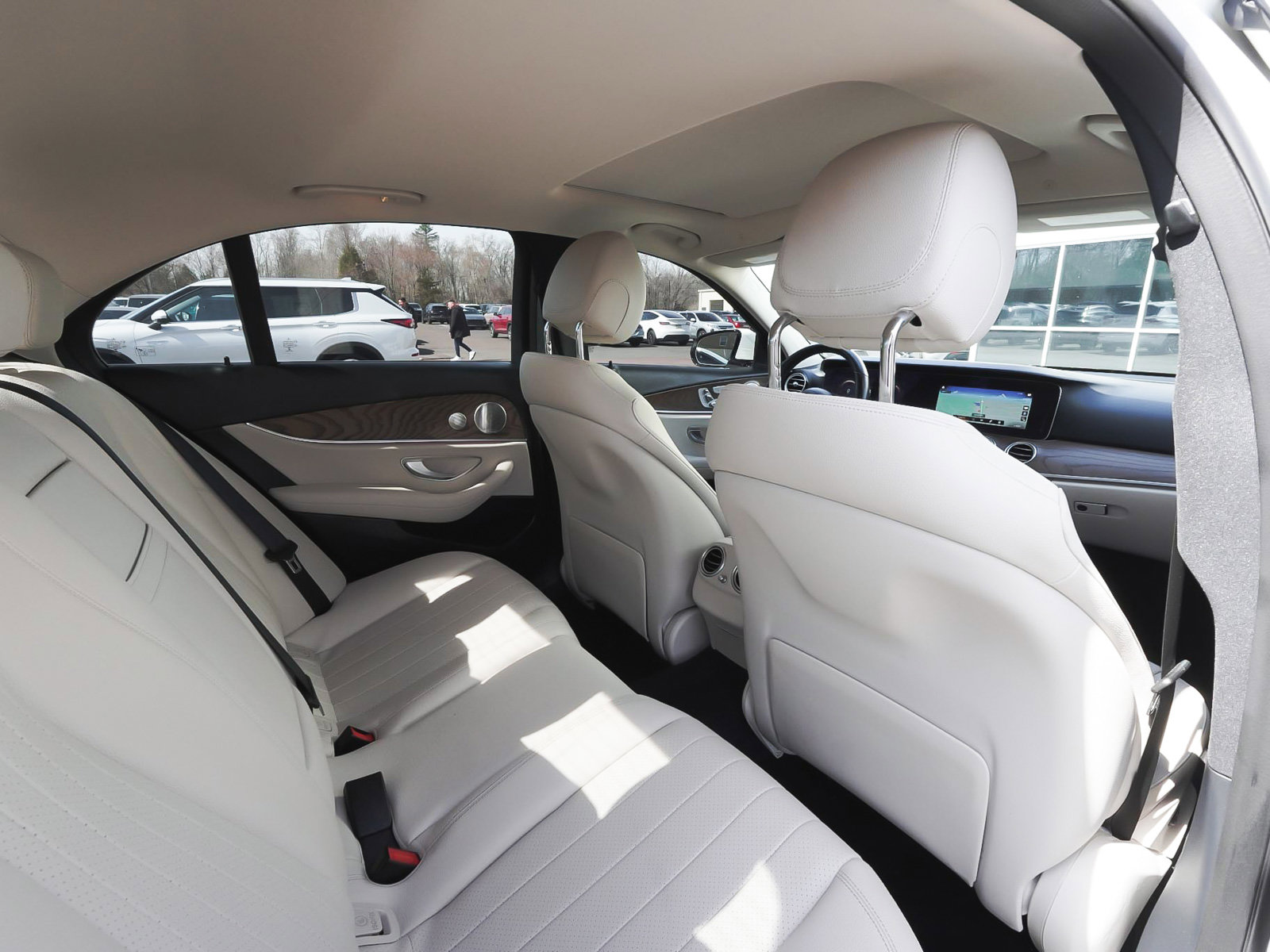 Used 2022 Mercedes-Benz E 350 4MATIC Sedan image 93