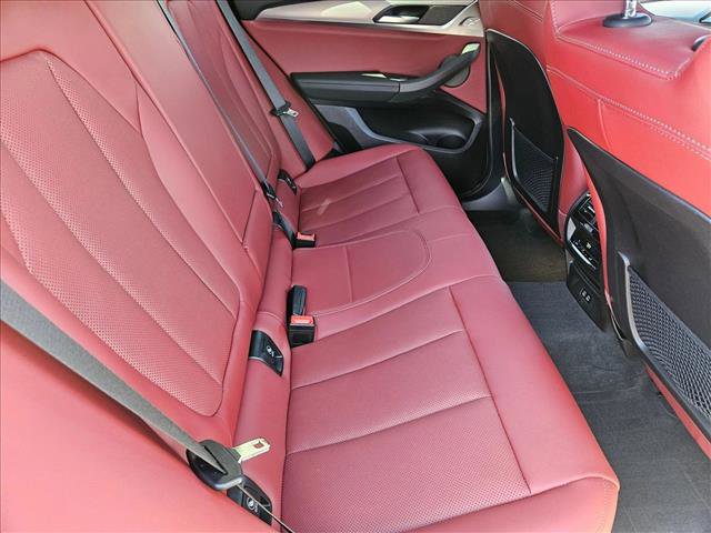 Used 2025 BMW X4 xDrive30i w/ M Sport Package image 19