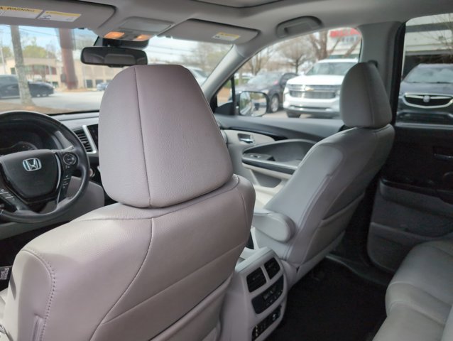 Used 2017 Honda Pilot Touring image 17