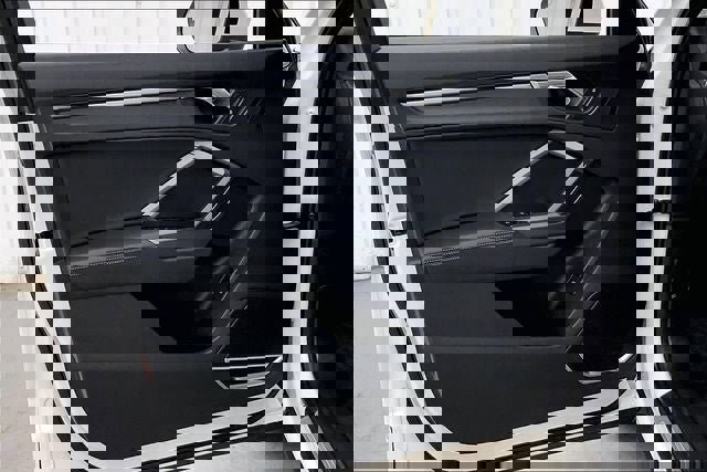 Used 2020 Audi Q3 2.0T Prestige AWD/4WD image 21