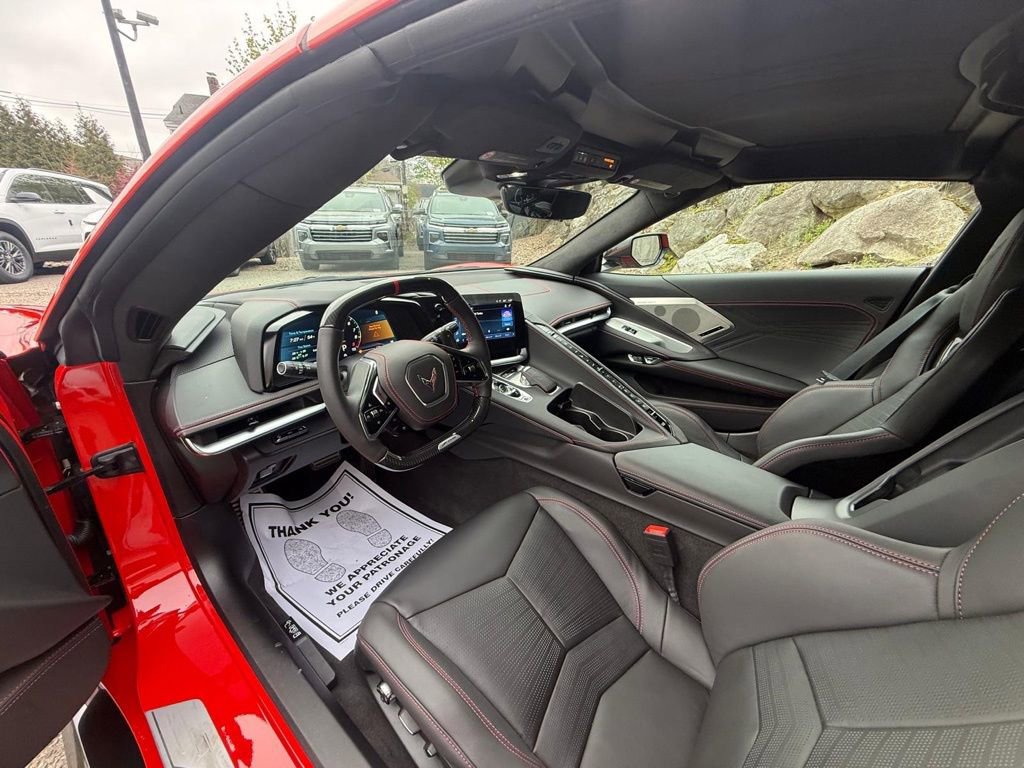 Used 2025 Chevrolet Corvette Z06 RWD image 23
