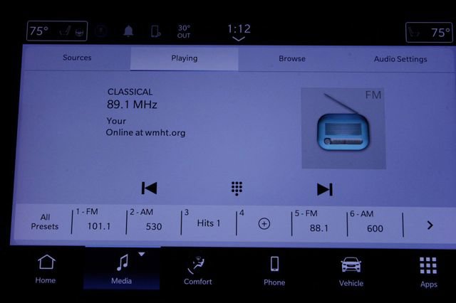 Used 2024 Chrysler Pacifica Touring-L image 38