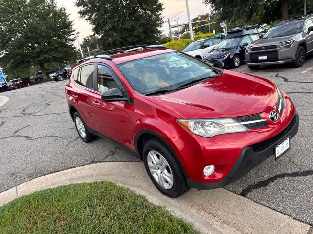 Used 2015 Toyota RAV4 LE AWD/4WD image 5