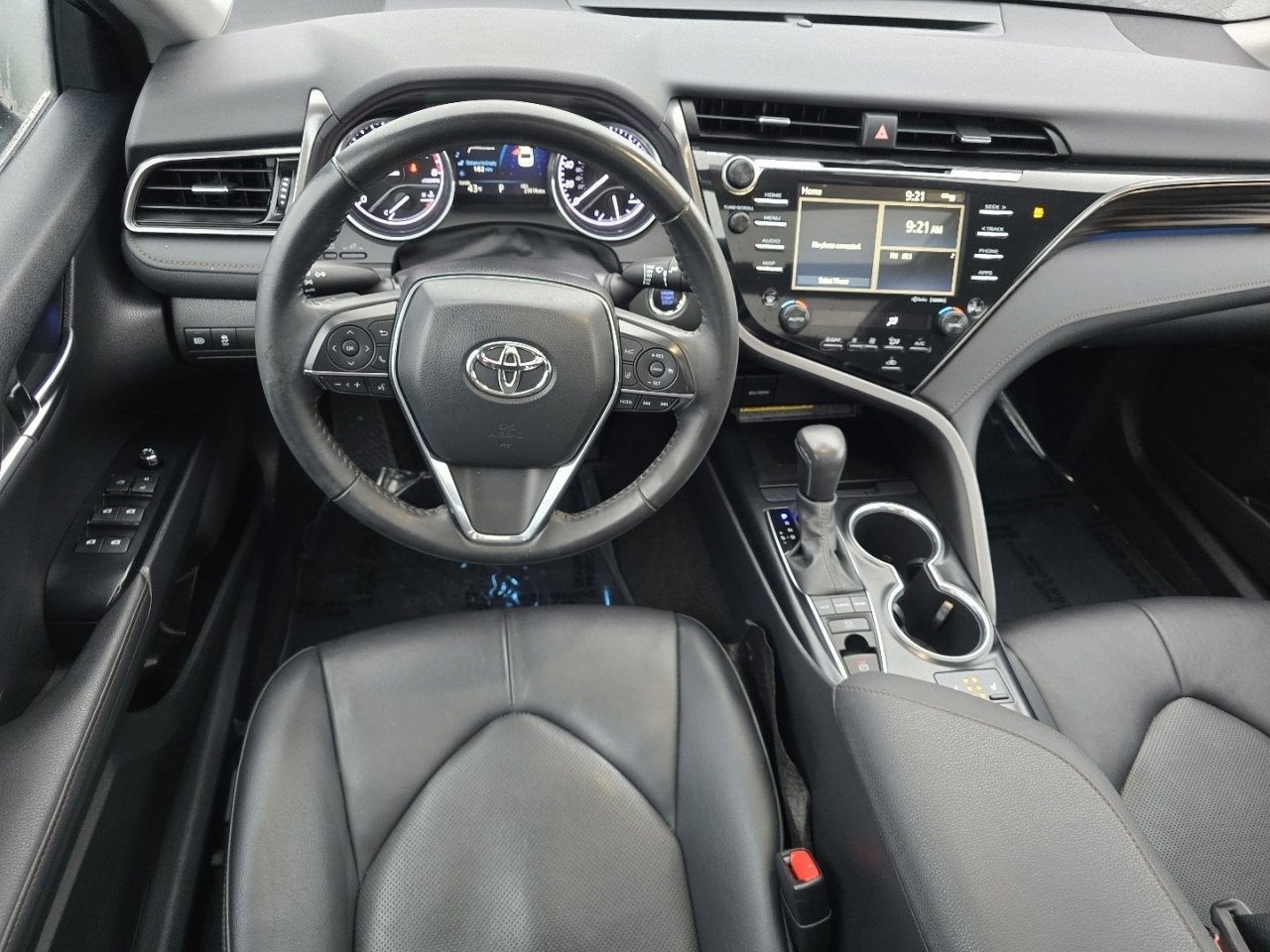 Used 2020 Toyota Camry XLE image 25