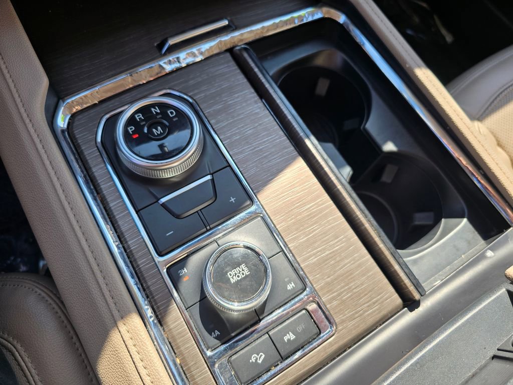 Used 2022 Ford Expedition Limited image 28