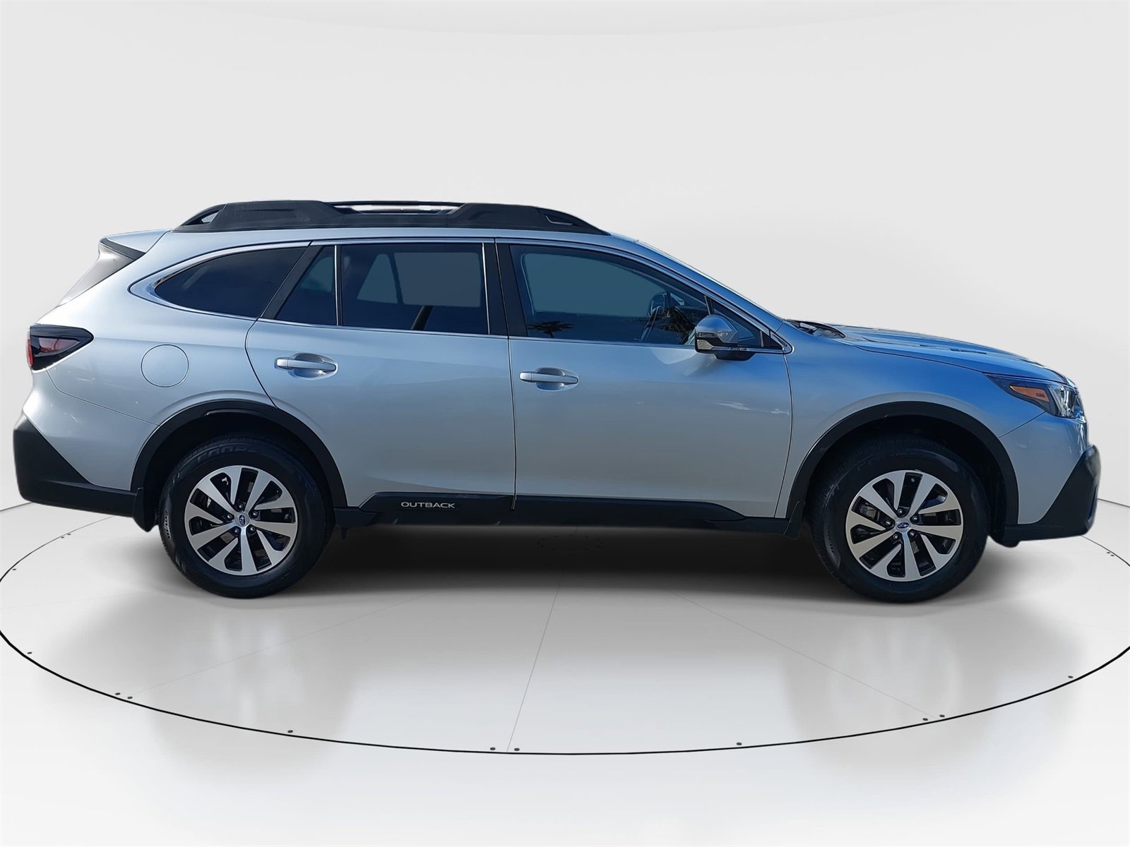 Used 2020 Subaru Outback Premium image 8