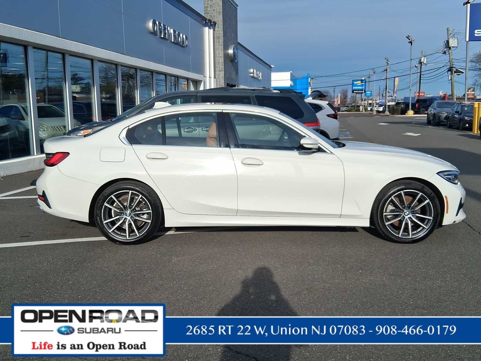Used 2020 BMW 330i xDrive Sedan w/ Premium Package image 8