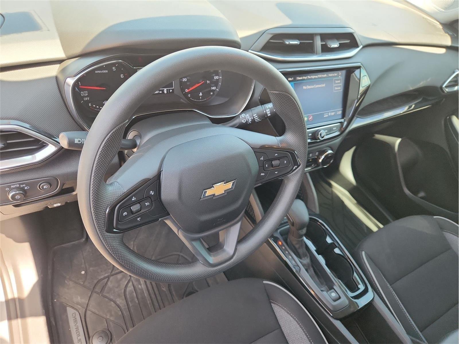 Used 2023 Chevrolet TrailBlazer LT w/ Convenience Package AWD/4WD image 10