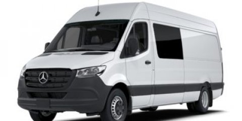 Used 2021 Mercedes-Benz Sprinter 4500 image 1