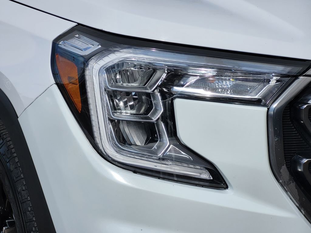 Used 2023 GMC Terrain AT4 AWD/4WD image 28