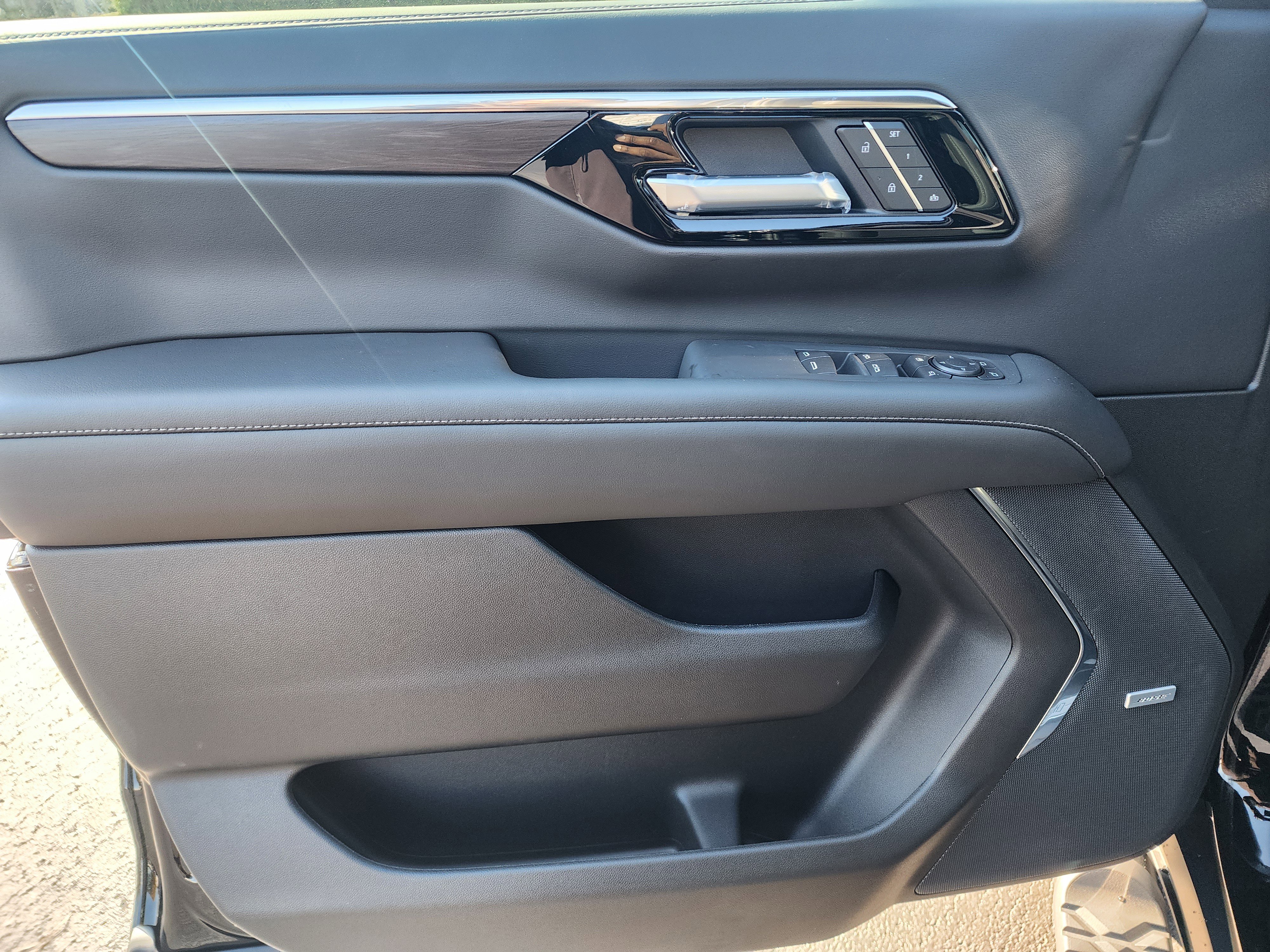 New 2026 Chevrolet Suburban Z71 w/ Comfort Package image 24