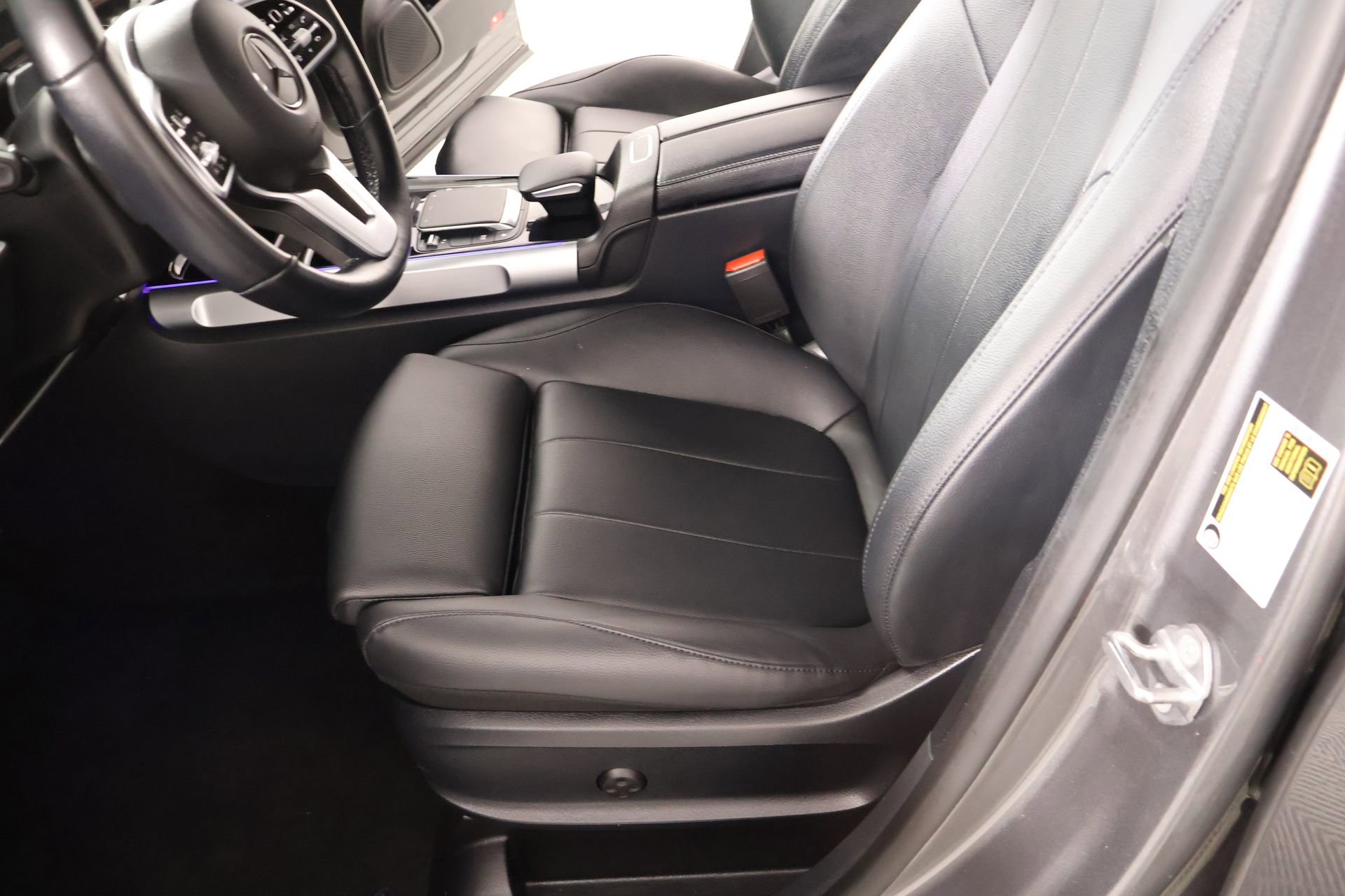 Used 2023 Mercedes-Benz GLB 250 image 10