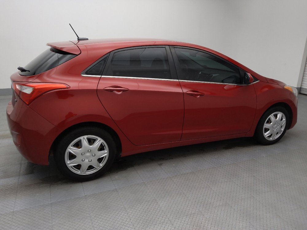 Used 2017 Hyundai Elantra GT image 10