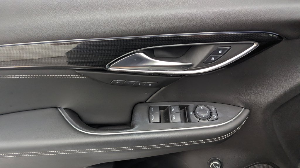 Used 2021 Buick Envision Essence FWD image 24