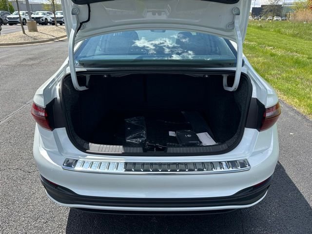 New 2026 Volkswagen Jetta SE FWD image 15