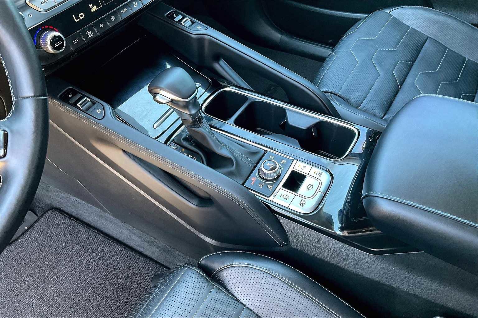 Certified 2022 Kia Telluride SX w/ SX Prestige Package image 16