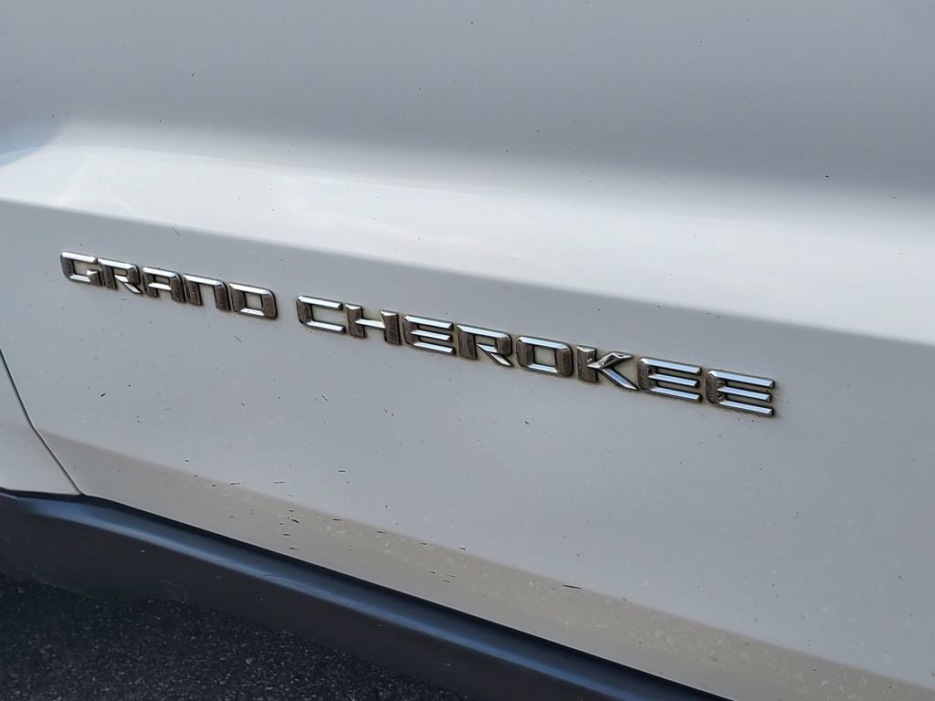 Used 2015 Jeep Grand Cherokee Laredo RWD image 7