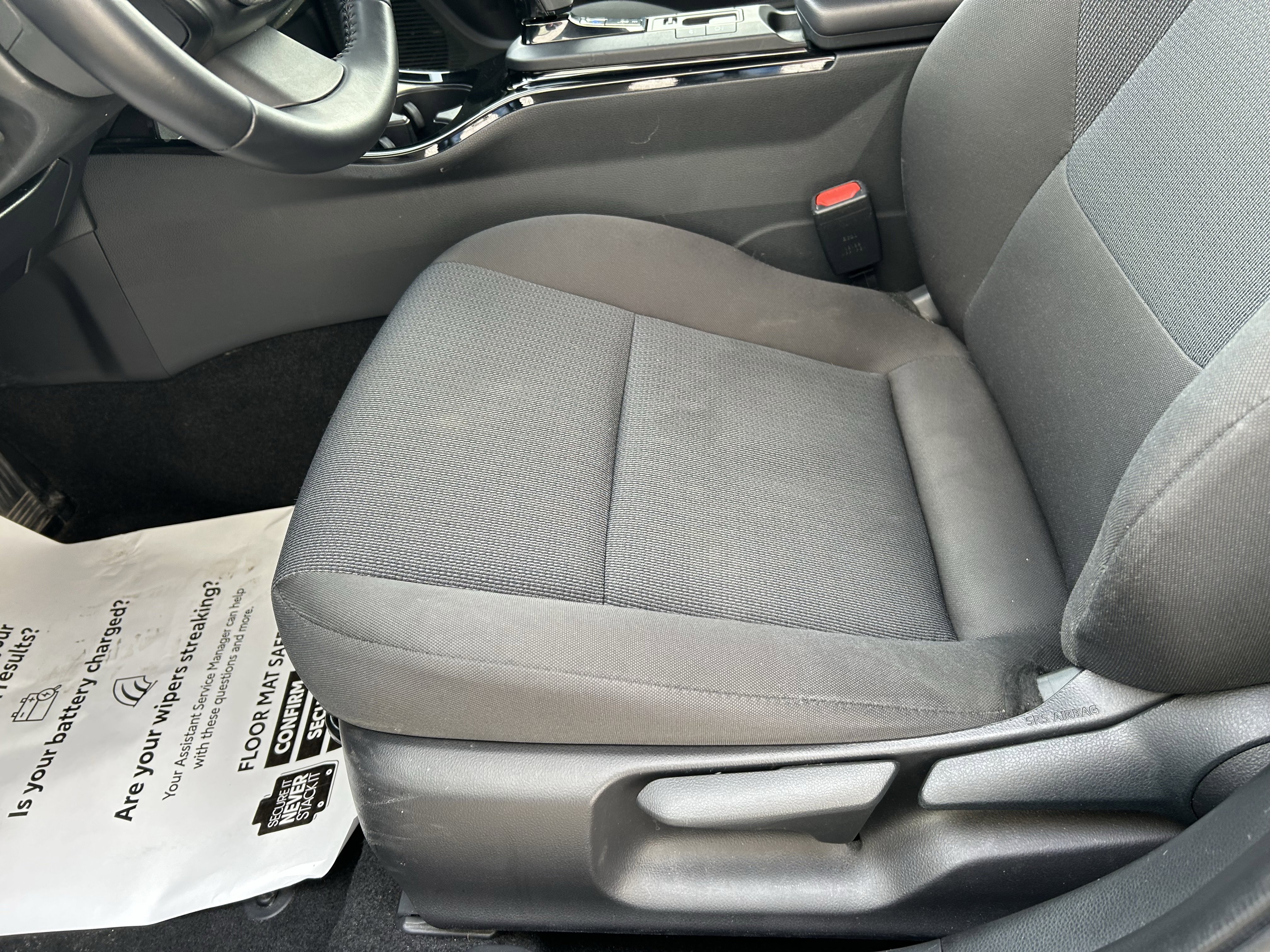 Used 2024 Toyota Prius LE image 18