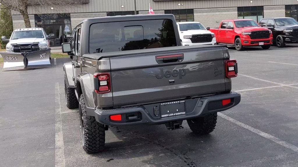 New 2025 Jeep Gladiator Willys image 9