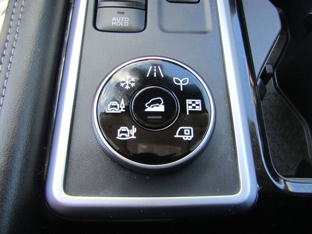 Used 2025 Nissan Pathfinder Platinum w/ Cargo Package AWD/4WD image 34