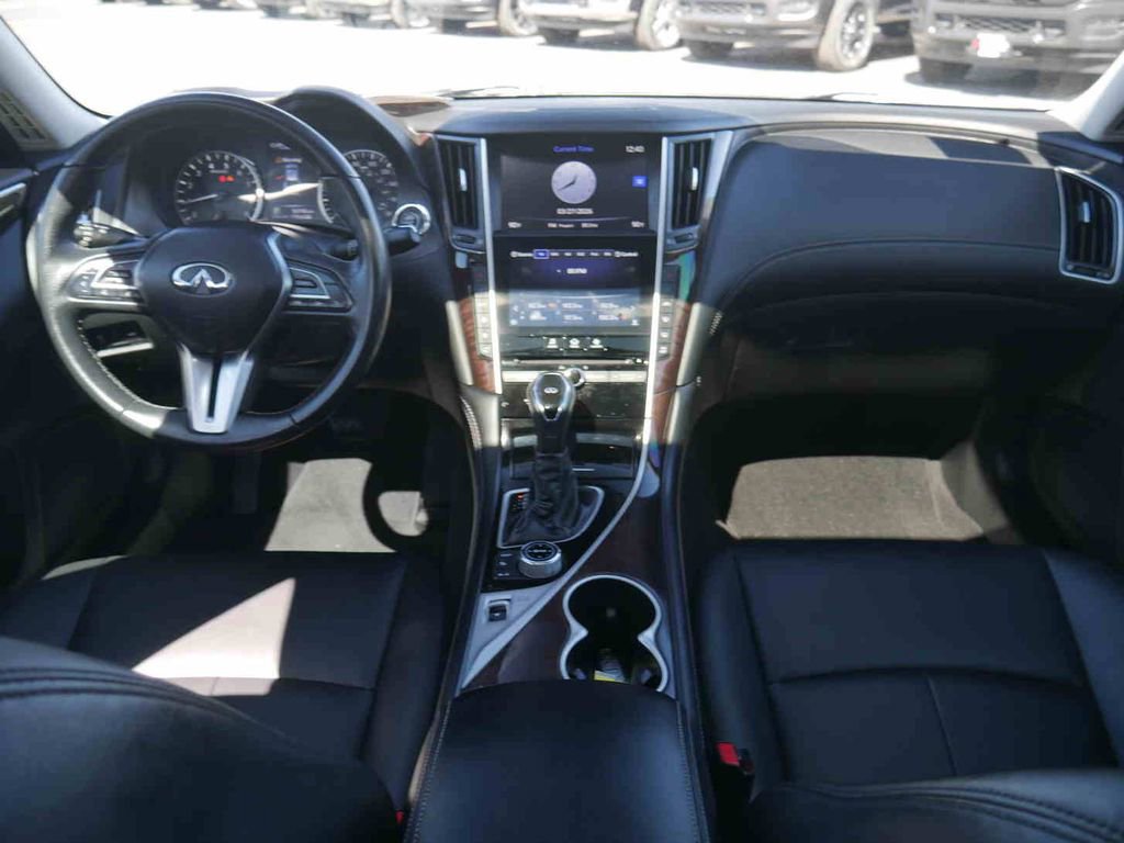 Used 2018 INFINITI Q50 Luxe w/ Cargo Package (L95) image 5