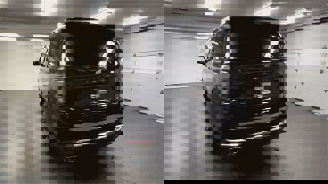 Certified 2025 Chevrolet Suburban High Country image 7