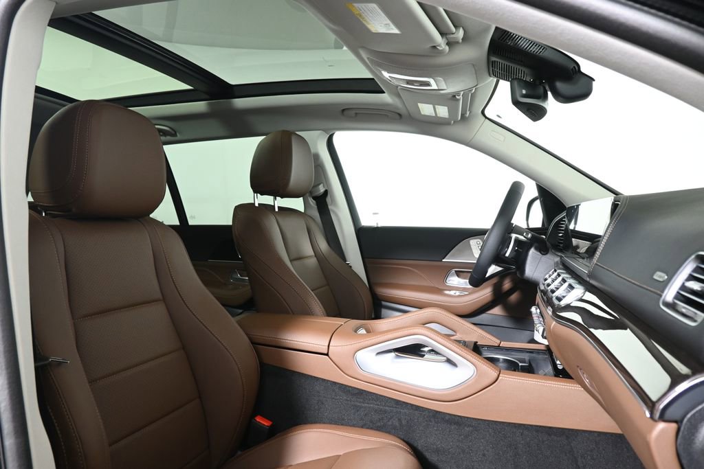 New 2026 Mercedes-Benz GLS 450 4MATIC image 22