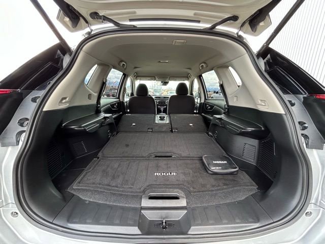 Used 2020 Nissan Rogue SV image 40