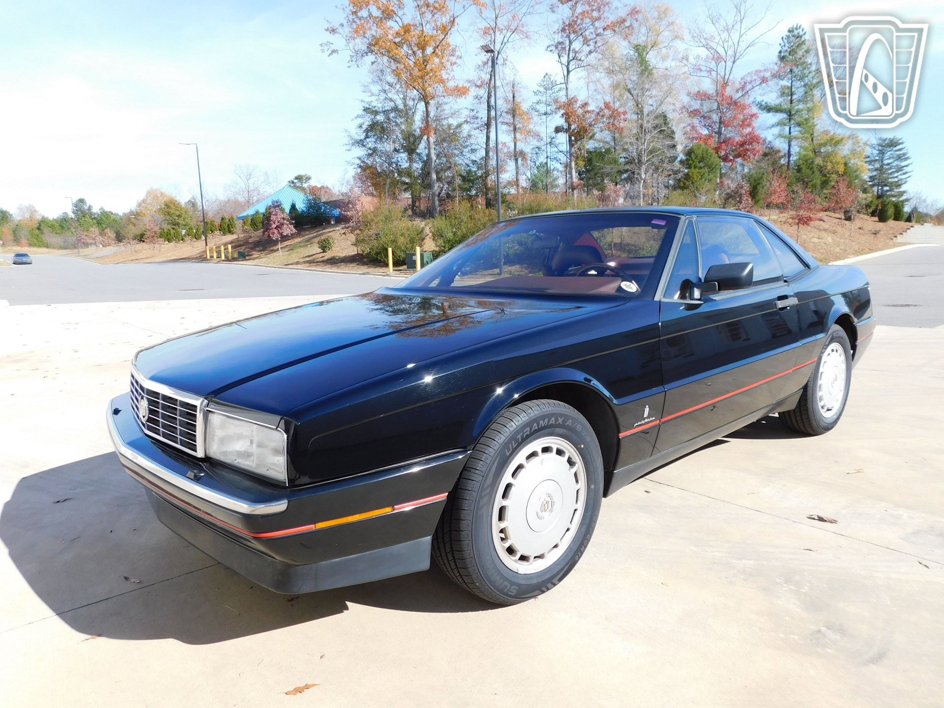 Used 1989 Cadillac Allante FWD image 7